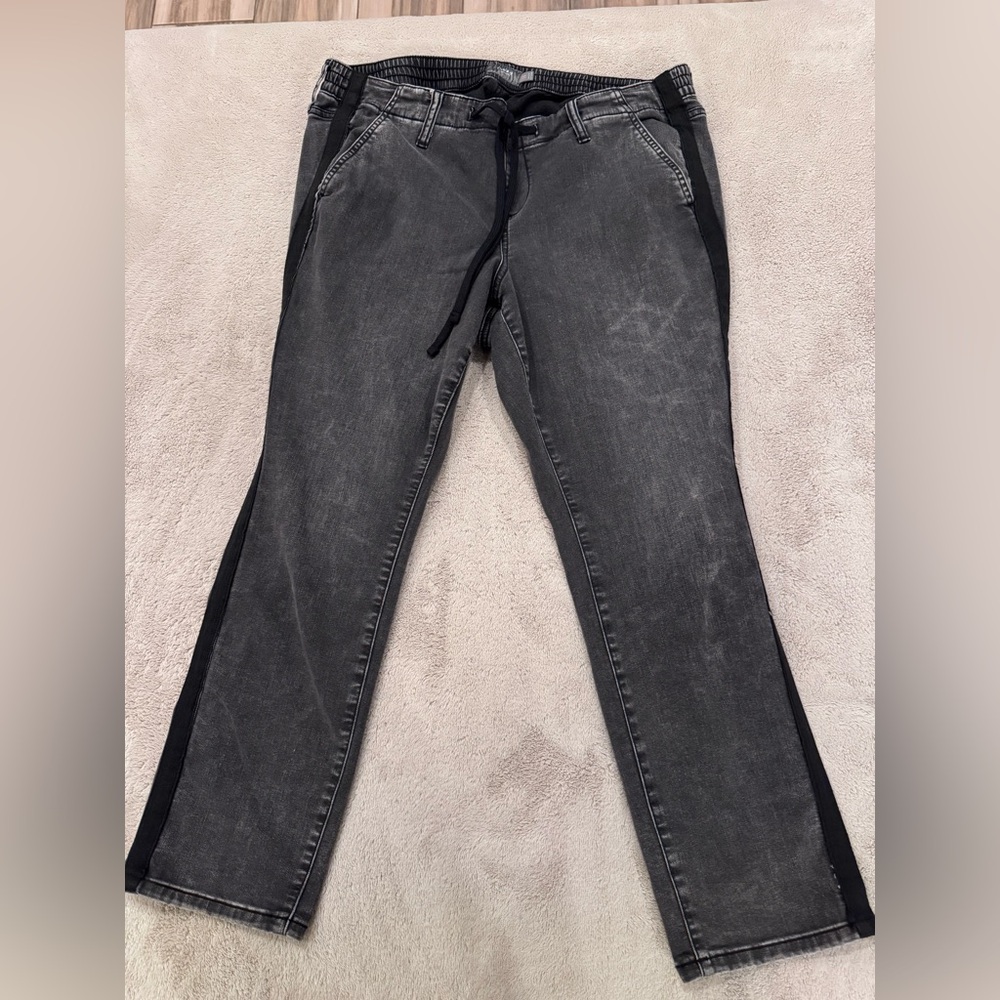 Torrid Pull On Elastic Waist Faded Black Jeans Size 1S